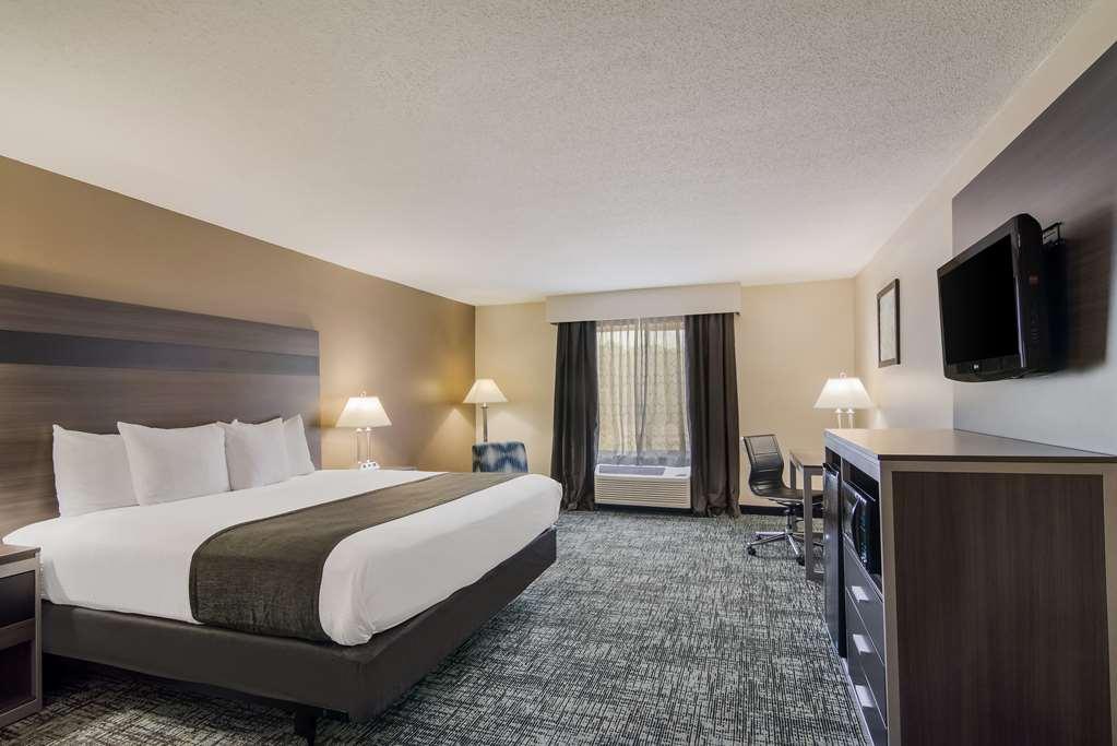 Best Western Smithfield Inn Номер фото