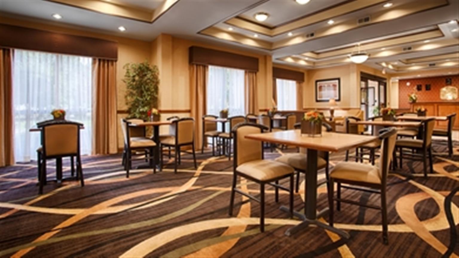 Best Western Smithfield Inn Экстерьер фото
